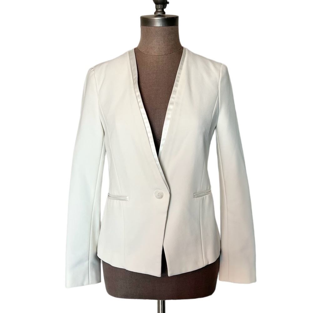 Zara White Satin detailed blazer size small